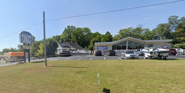 Big Boy Restaurants (Elias Brothers, Elias Bros) - Hillsdale - 390 W Carleton Rd A (newer photo)